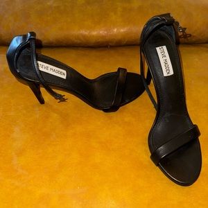 Steve Madden Stecy black leather heels, size 9.5